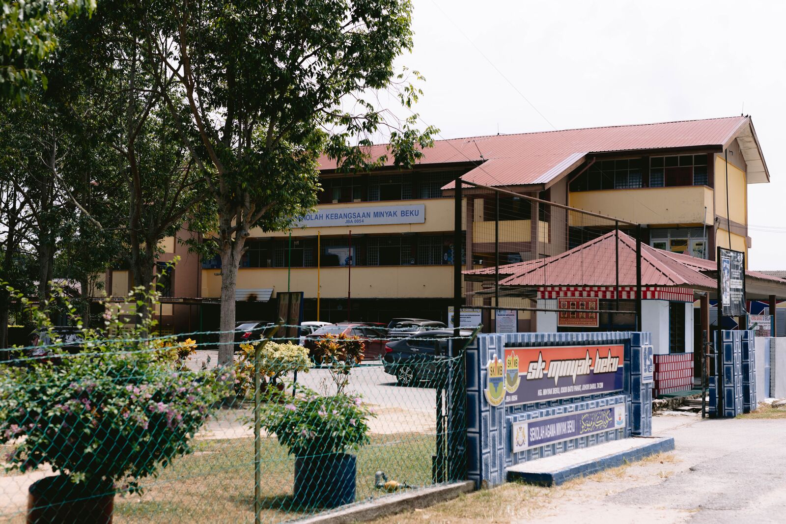 Placeholder gambar utama sekolah
